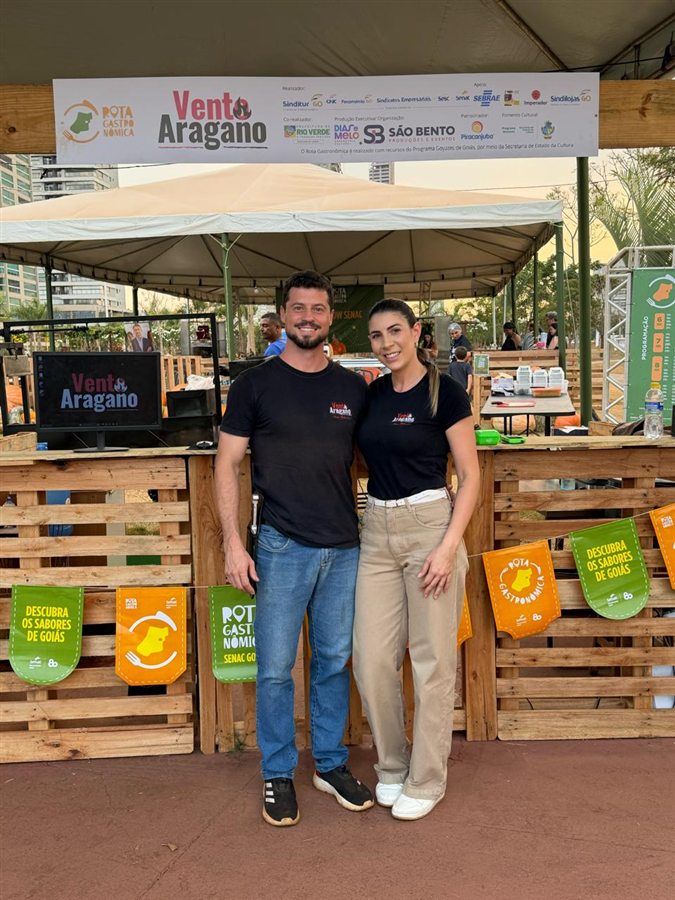 Equipe do Vento Aragano no estande da Rota Gastronômica em Rio Verde